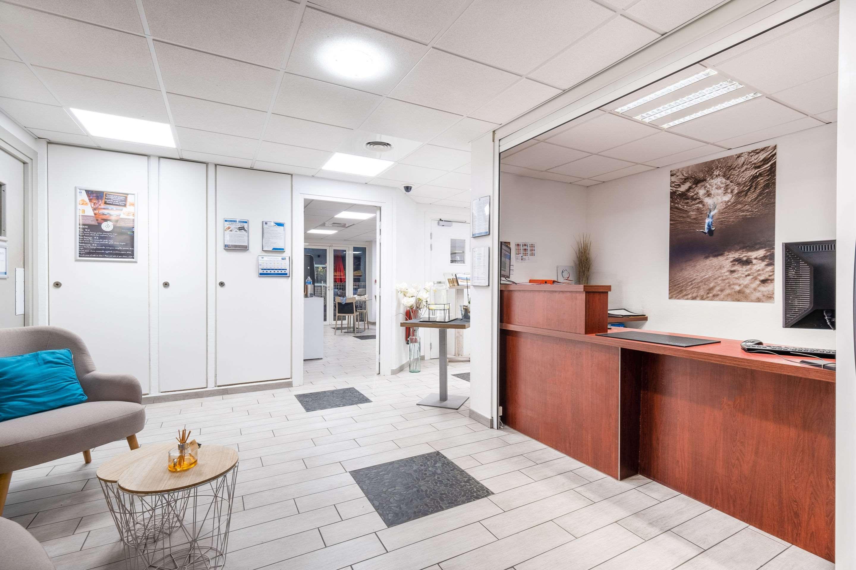 Comfort Aparthotel Cannes Mandelieu Bagian luar foto