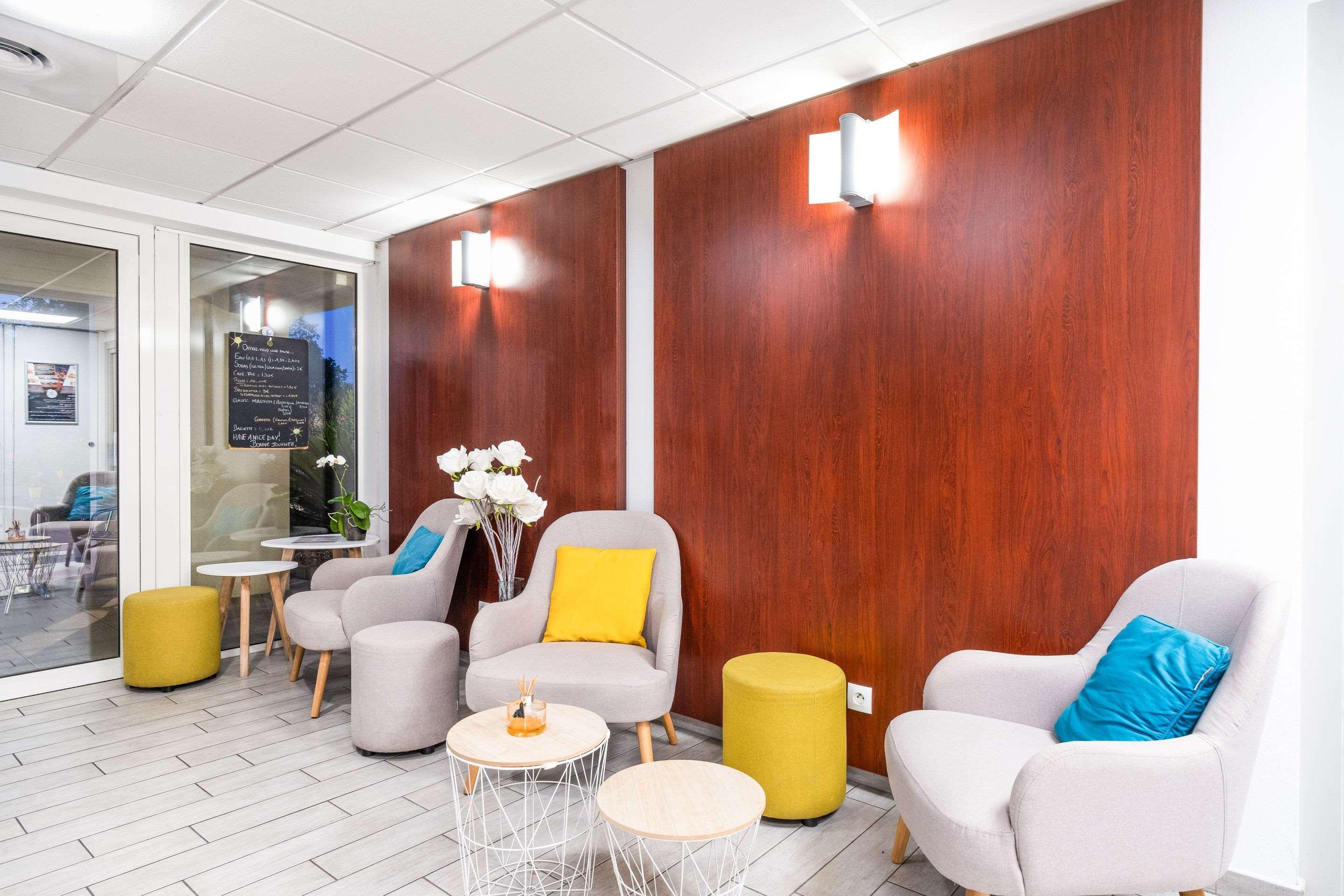Comfort Aparthotel Cannes Mandelieu Bagian luar foto