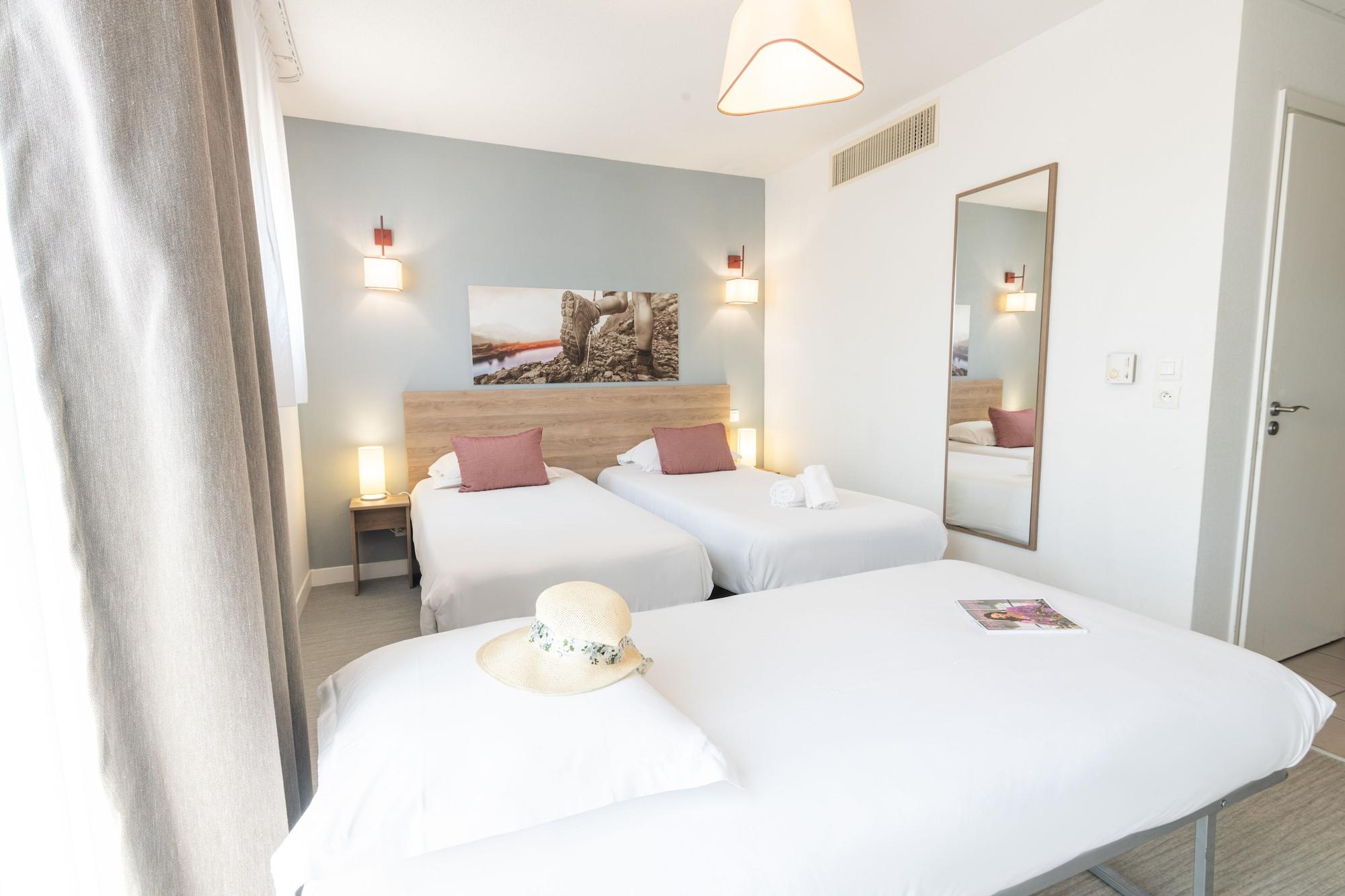 Zenitude Hotel-Residences Cannes Mandelieu Confort Bagian luar foto