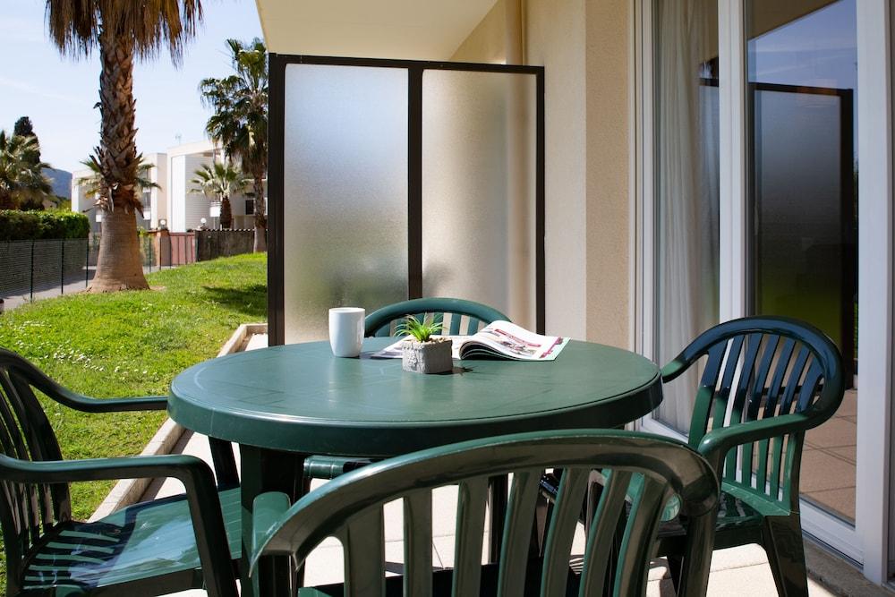 Comfort Aparthotel Cannes Mandelieu Bagian luar foto