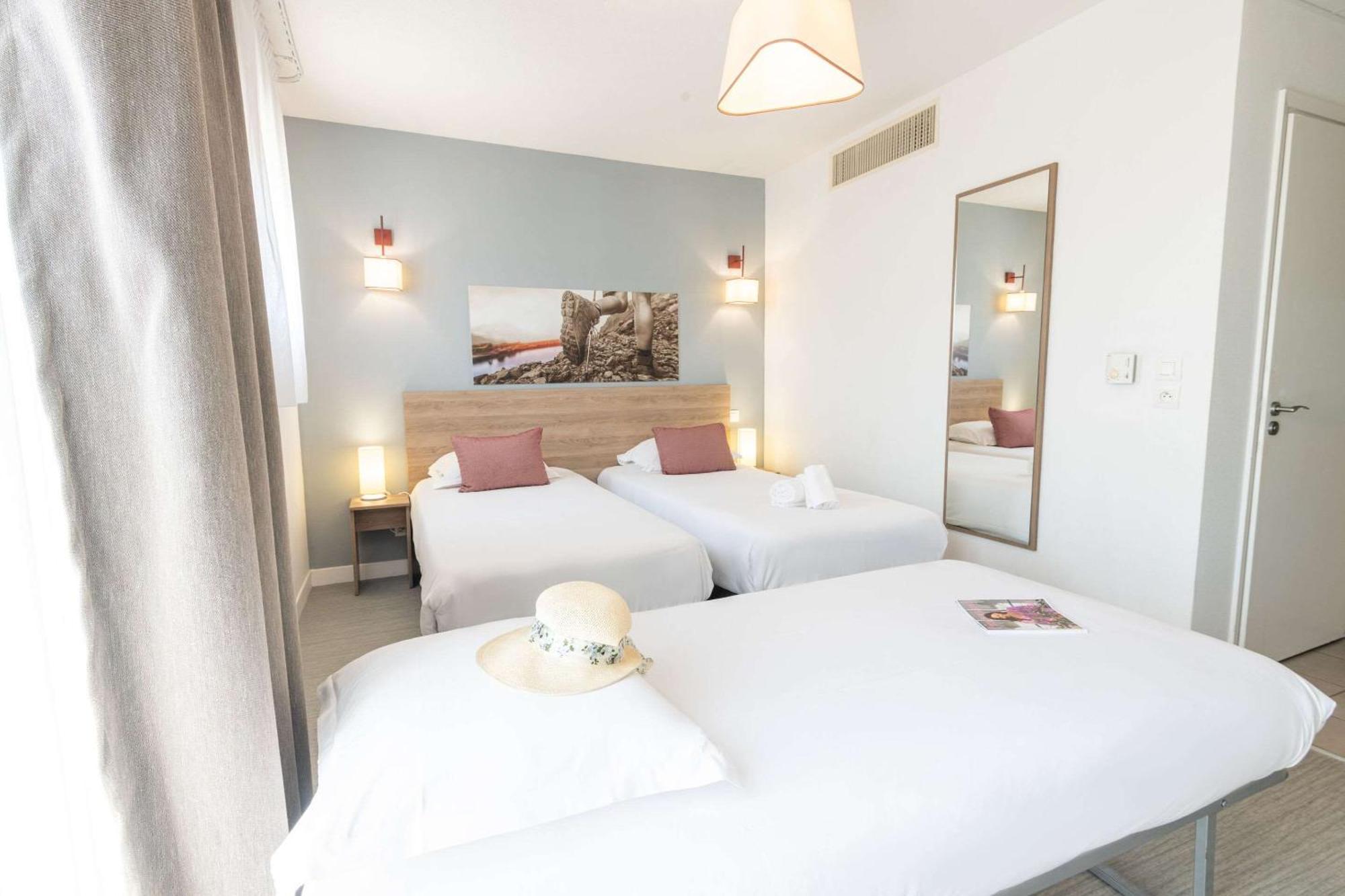 Zenitude Hotel-Residences Cannes Mandelieu Confort Bagian luar foto