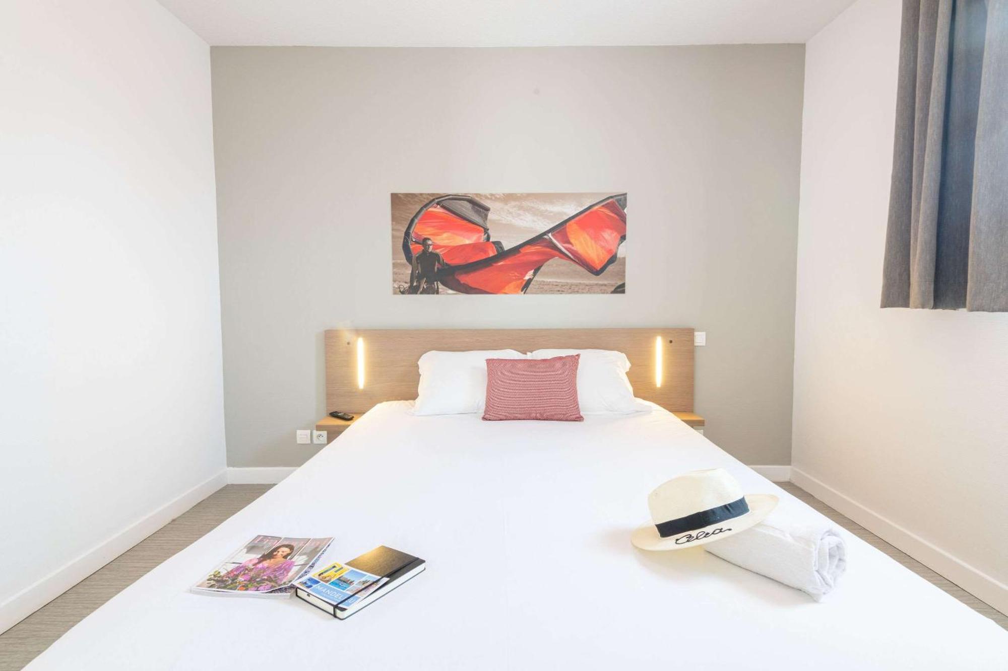 Zenitude Hotel-Residences Cannes Mandelieu Confort Bagian luar foto