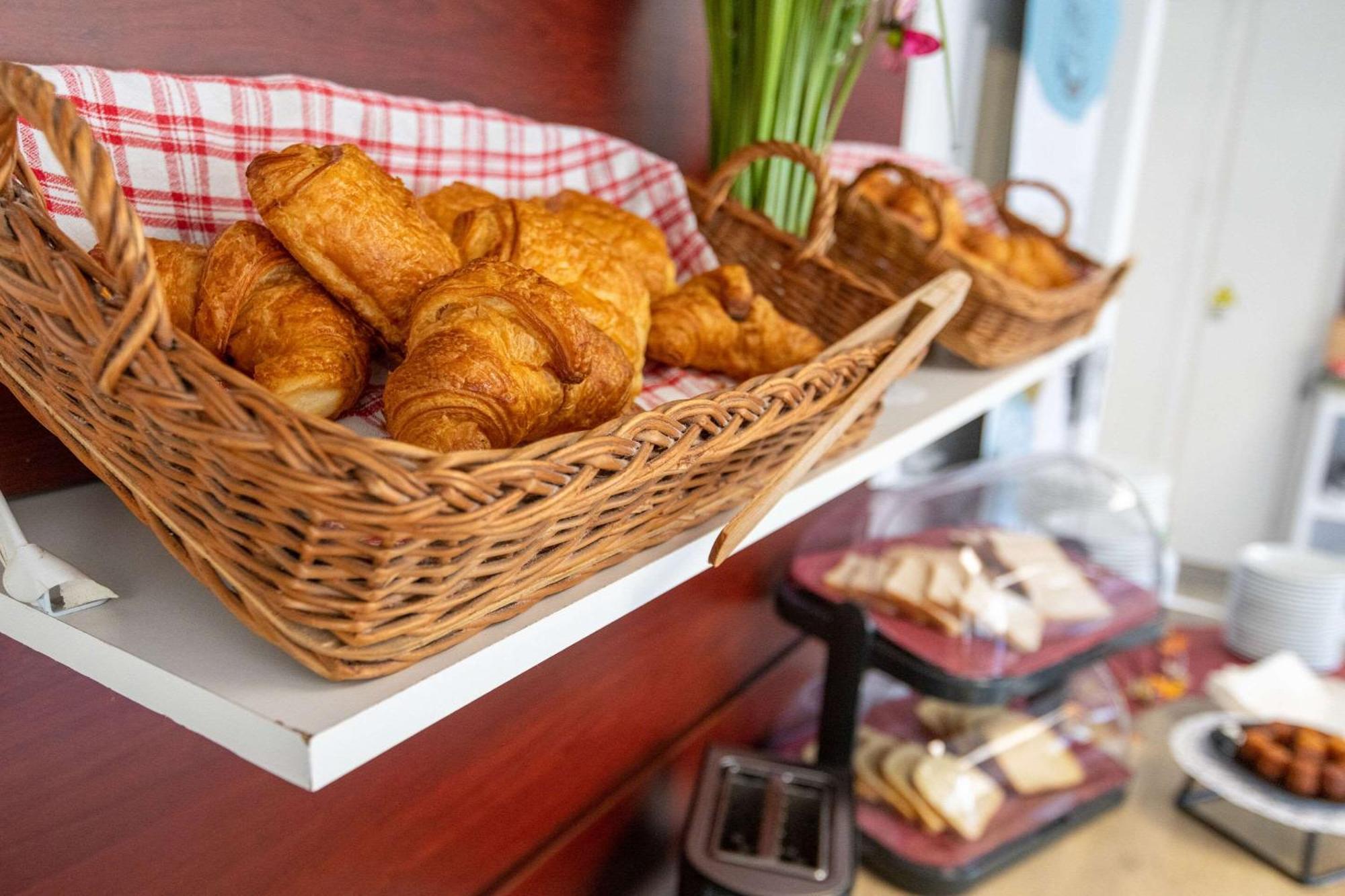 Comfort Aparthotel Cannes Mandelieu Bagian luar foto